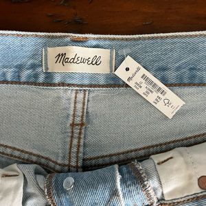 Madewell relaxed denim shorts. NWT. Size 27.